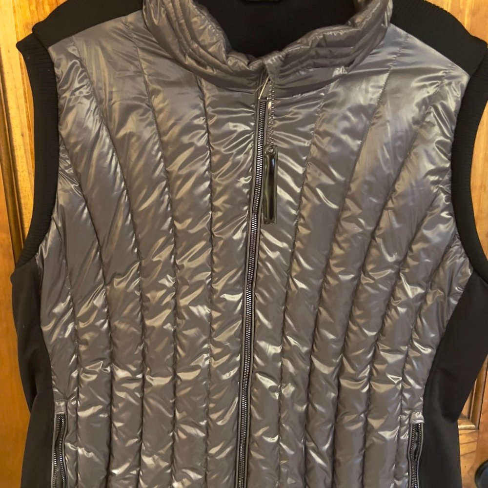 Calvin Kline Size 3X Black & Silver Ladies Vest